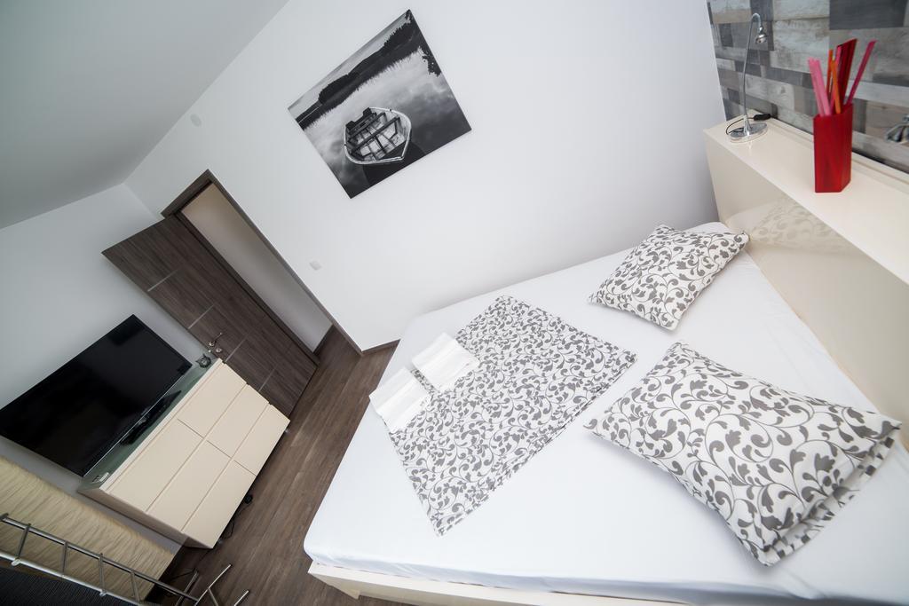 Highstyle Downtown Apartment Бухарест Екстер'єр фото